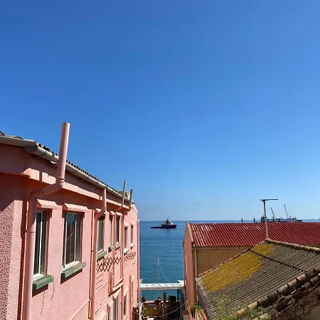 2br With Beachviews 1 Min Walking From The Sea Apartment *