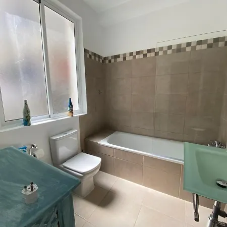 2br With Beachviews 1 Min Walking From The Sea * Gibraltar