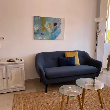 Apartment 2br With Beachviews 1 Min Walking From The Sea *